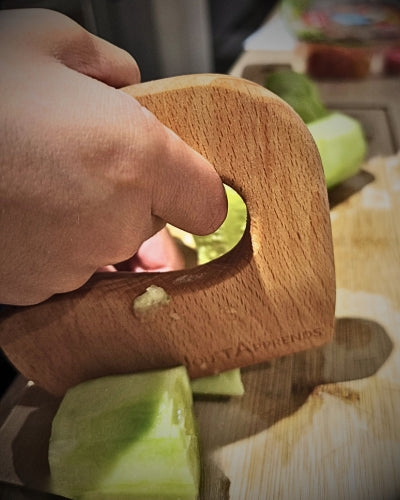 Couteau en bois pour cuisiner avec bébés et enfants - Ustensile cuisine Montessori