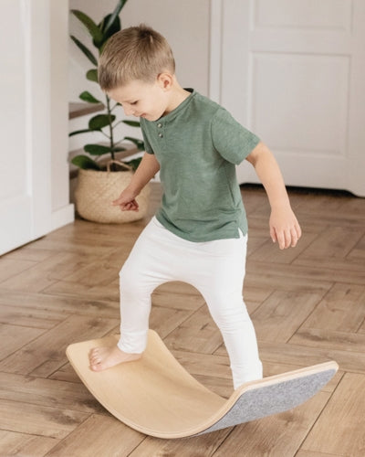 Coup-de cœur des enfants la Planche d'équilibre Montessori - JouetApprends