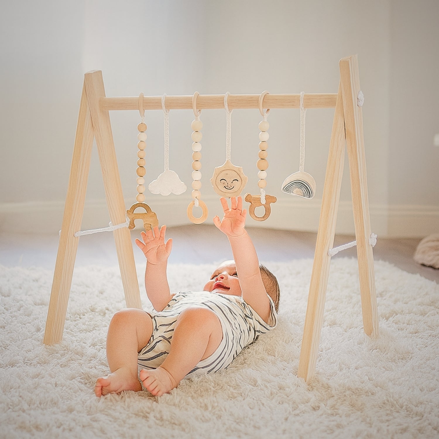 Arche d'Éveil Bébé 0-12 mois en Bois | Baby Gym Pliable | Pratique et Facile à installer - JouetApprends