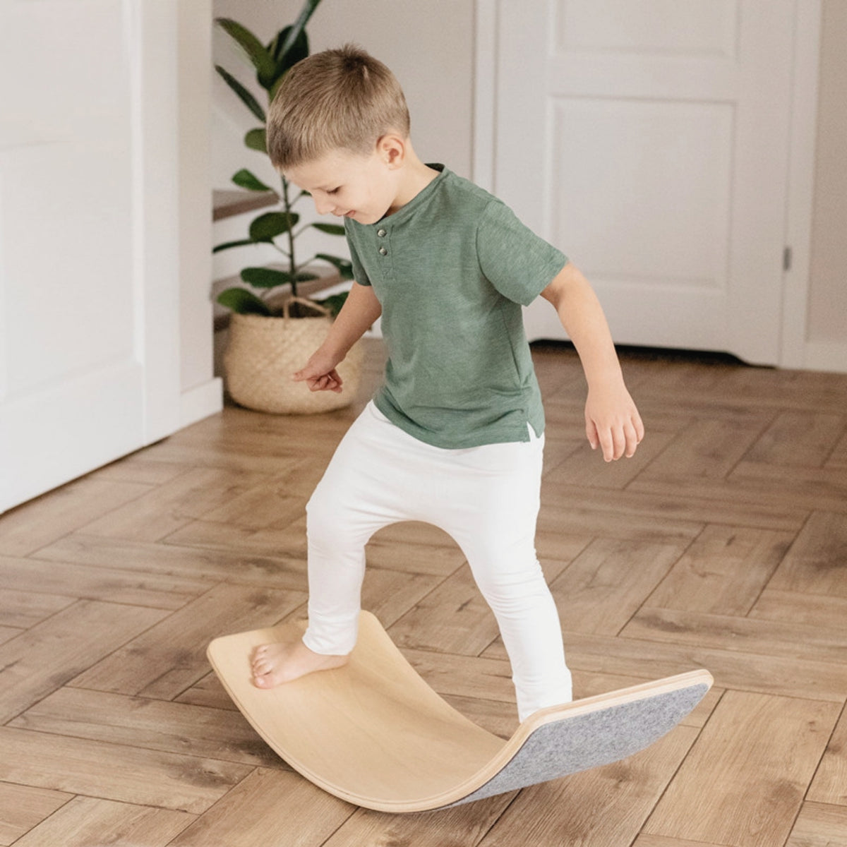 Jeu Montessori Planche équilibre Jeu Montessori Planche équilibre