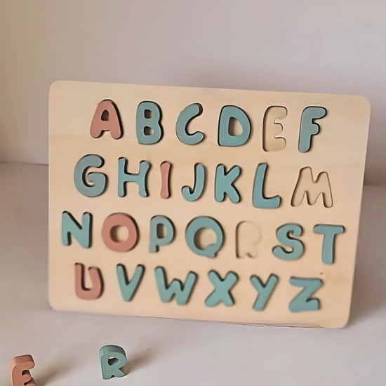 Puzzle alphabet en bois